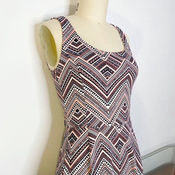 NWOT H&M Divided Geometric Fit + Flare Skater Tank Mini Dress - Picture 2 of 11